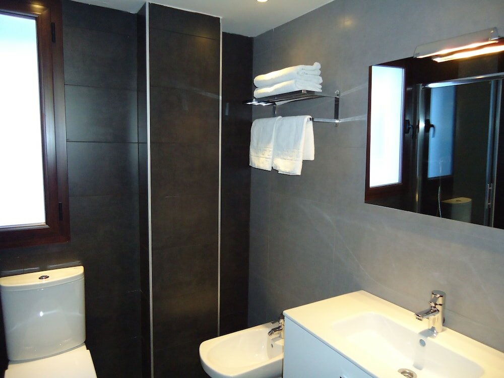 Фото Apartamentos Turisticos Mauror