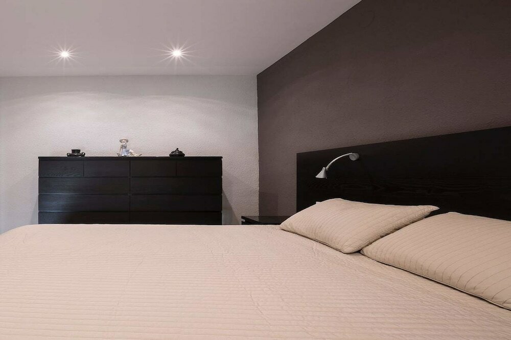 Фото Apartamentos Montserrat