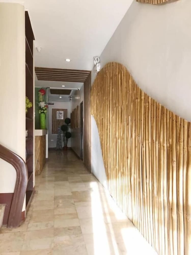 Фото His Capsule Hostel