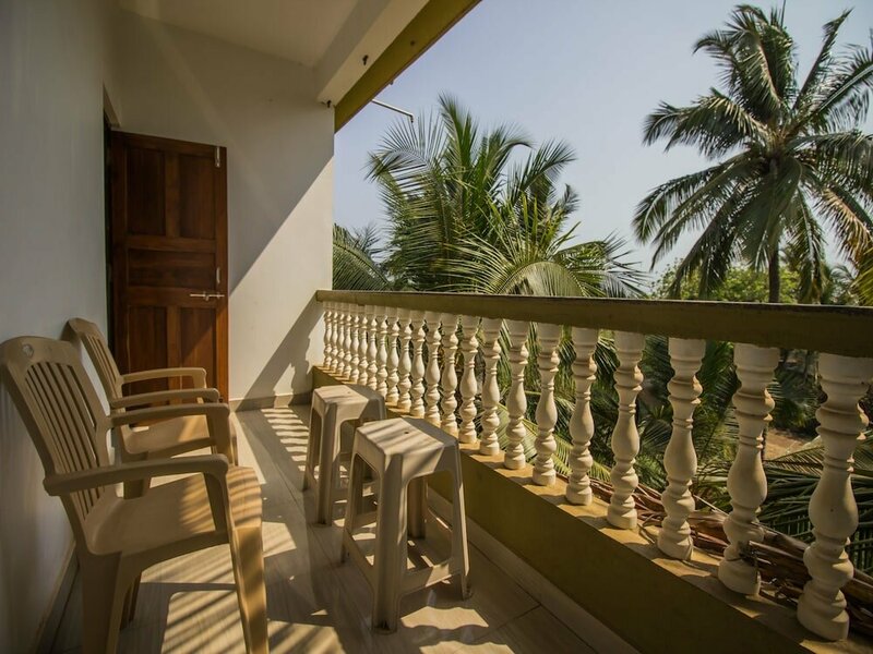 Гостиница Oyo 13203 Home Bright Studio Near Morjim Beach в Морджиме