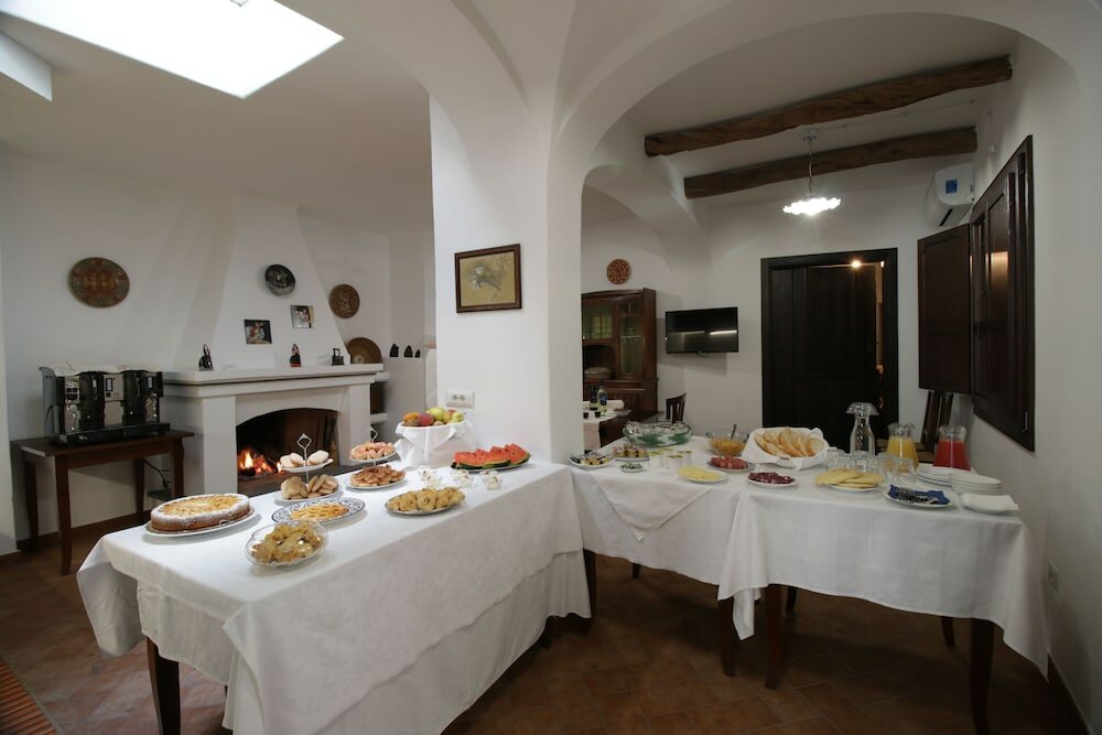 Фото Ghivine Albergo Diffuso