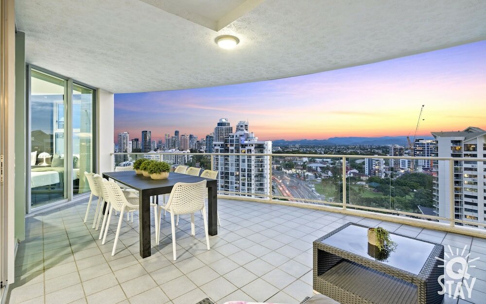 Фото Wings - Q Stay