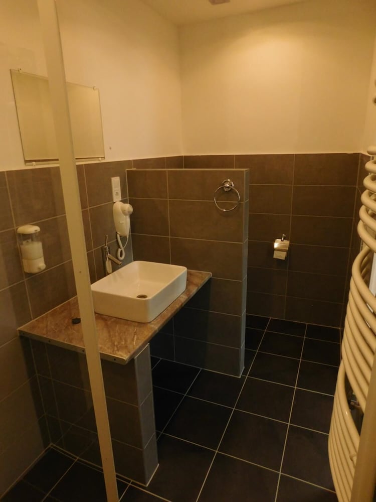 Фото Sunrise Apartmanház