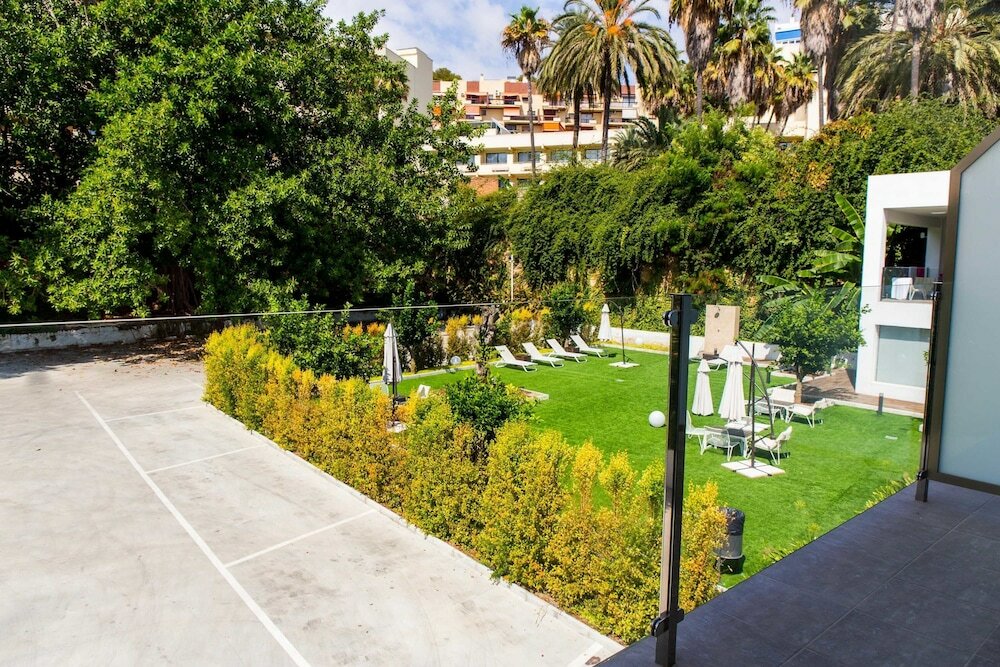 Фото Dimona Suites