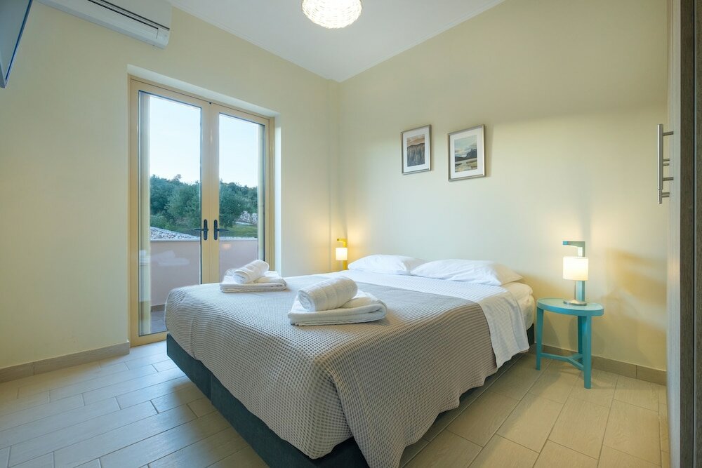 Фото Hilltop Residences