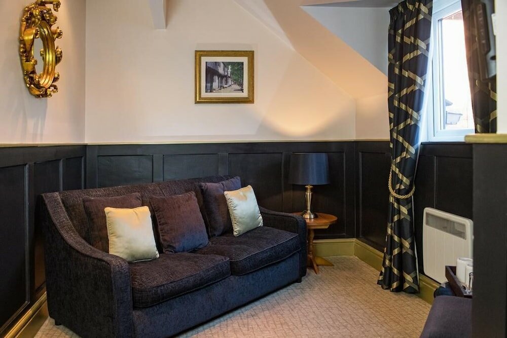 Фото Henley Hotel