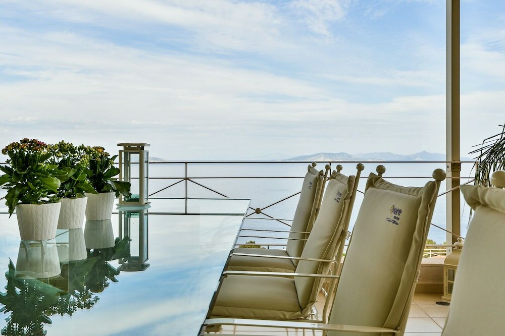 Фото Villa with Striking views over the infinity Pool