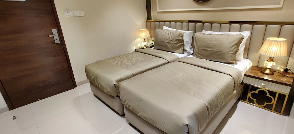 Фото Sheetal Residency