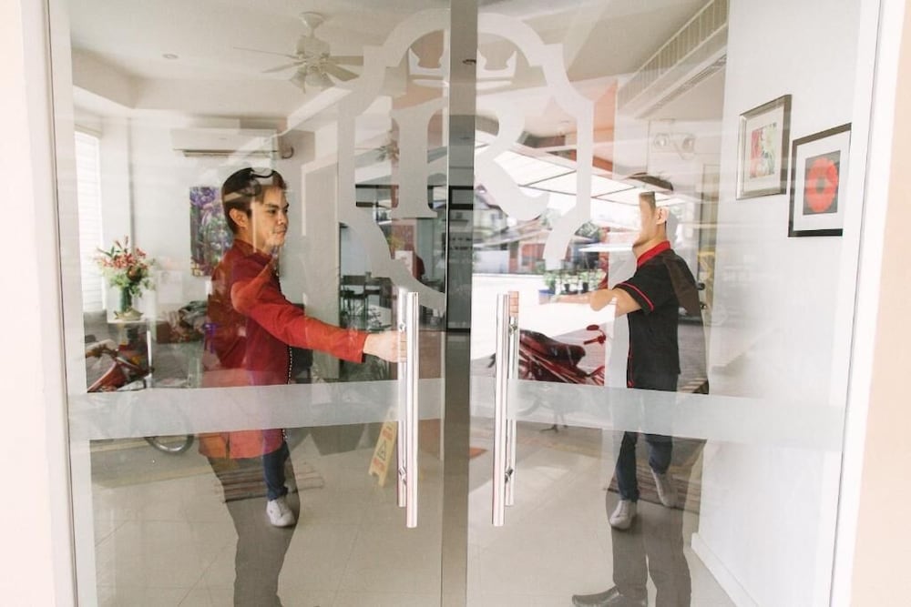 Фото The Royale House Travel Inn and Dormitel