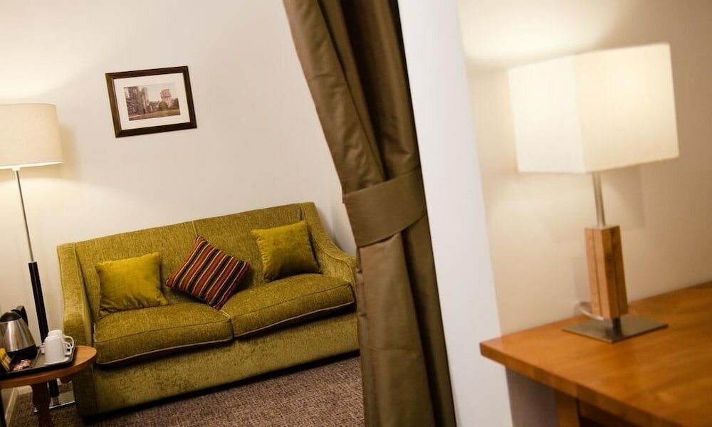 Фото Henley Hotel