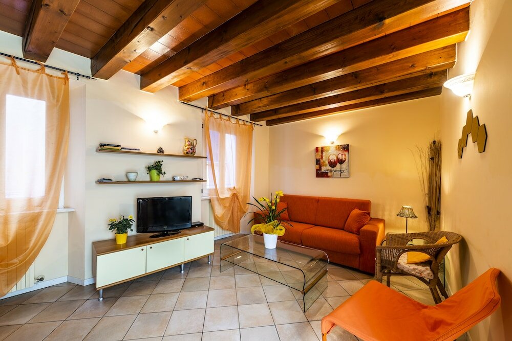 Фото Flowers Apartments