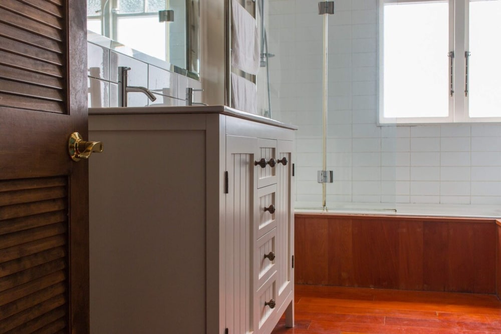 Фото Cosy 3 Bedroom Villa in Freeman's Bay