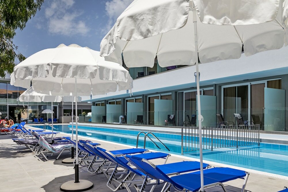 Фото White Olive Premium Laganas