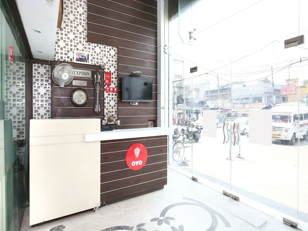 Фото Oyo 14515 Hotel Paras Regency