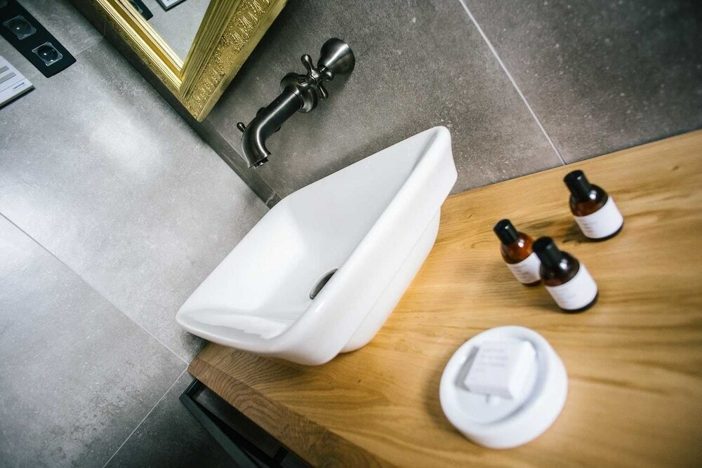 Фото Vault Hotel