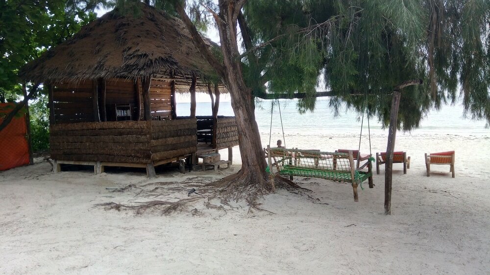 Фото Twisted Palms Lodge & Restaurant