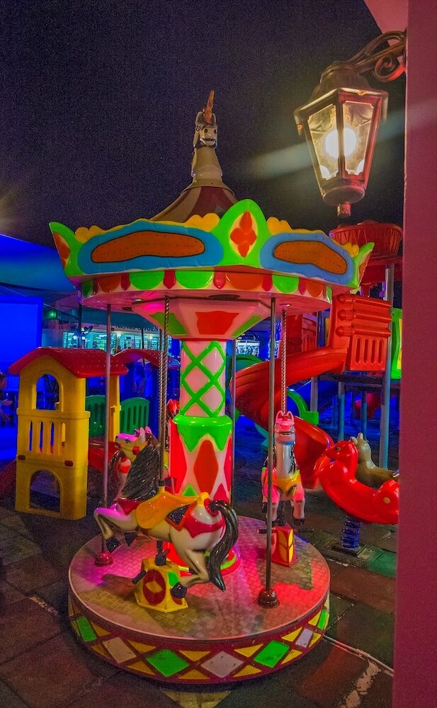 Фото Windmills Hotel Apartments