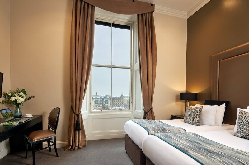 Гостиница Fraser Suites Edinburgh в Эдинбурге