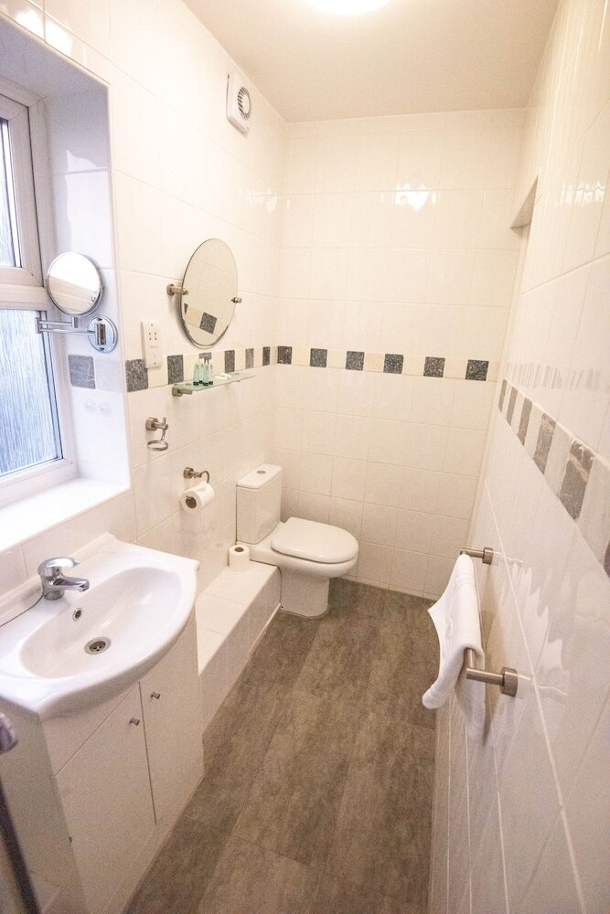 Фото Leaside Hotel