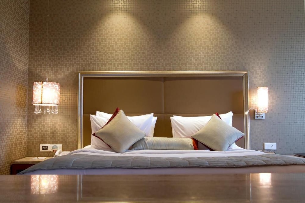 Фото 7 Apple Hotel Pimpri Pune