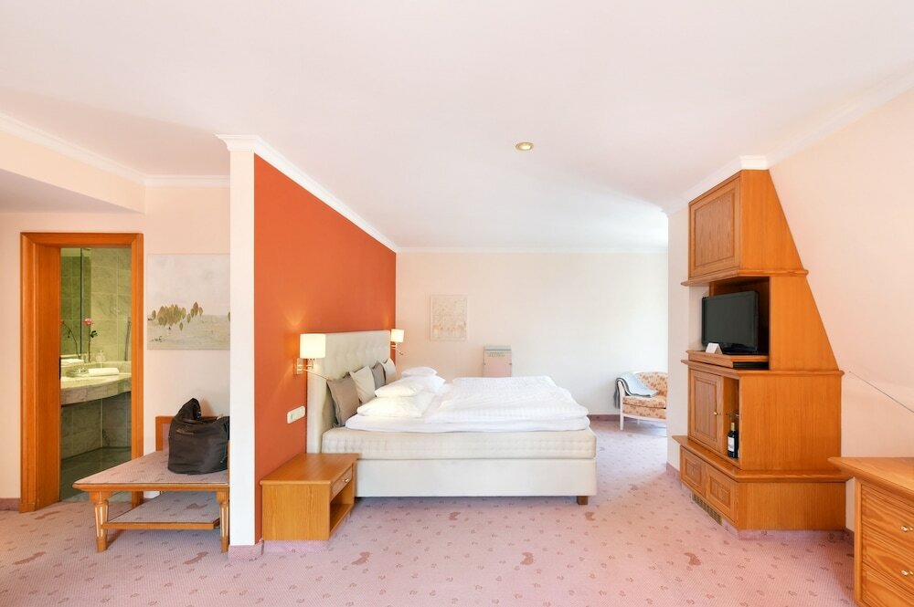 Фото Hotel Landhaus Wachtelhof