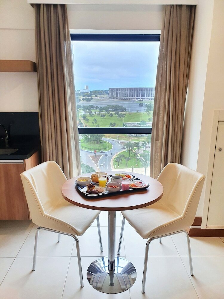 Фото Athos Bulcão Hplus Executive