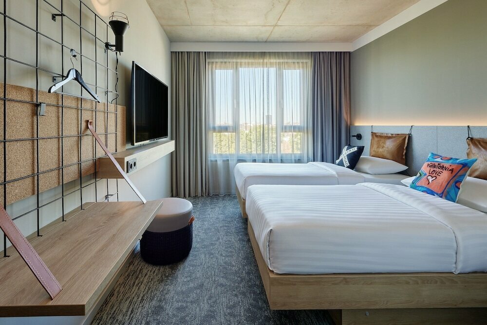 Hotel Moxy Cologne Muelheim, Cologne, photo