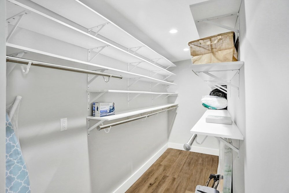 Фото Private Heated Pool 3br with Water View