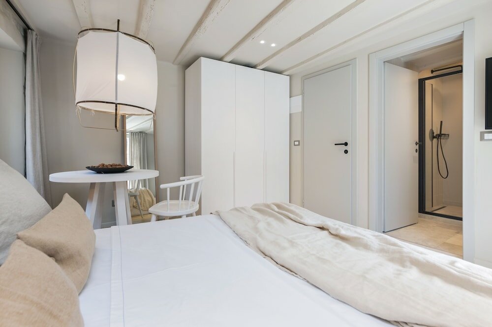 Фото Calnova Suites