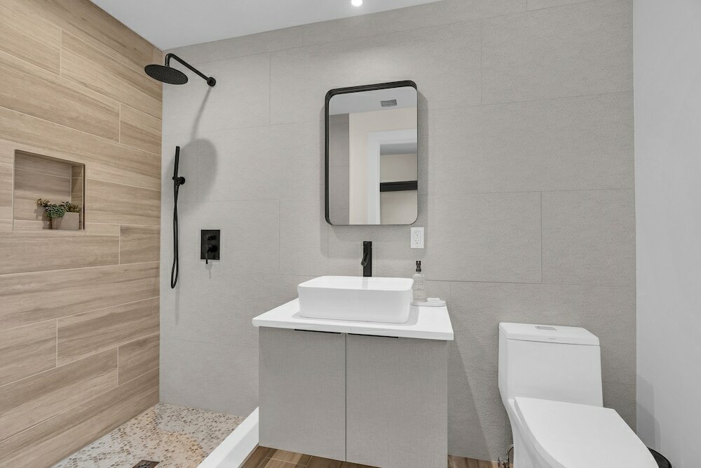 Фото The St Laurent Social Club & Guest Rooms
