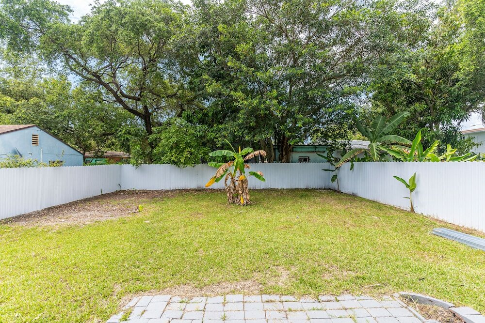 Фото Upper Design District 3bd Home w/Jacuzzi and Backyard