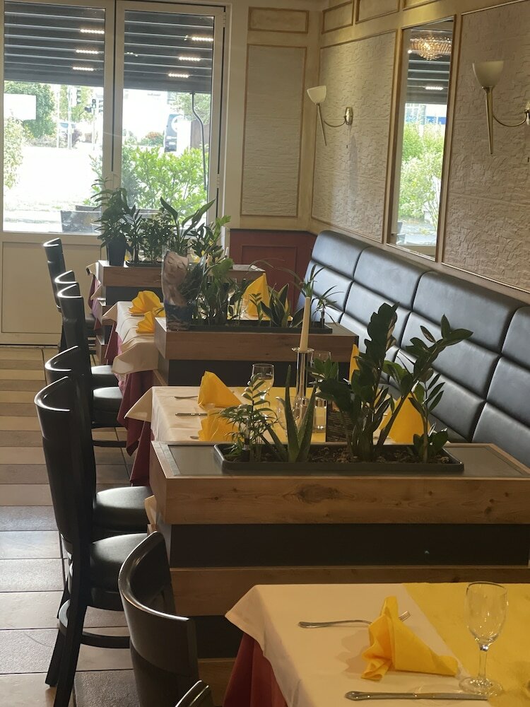 Фото Hotel Restaurant Villa Romana