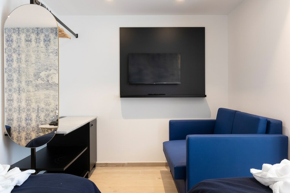 Фото G Hotel by Jl