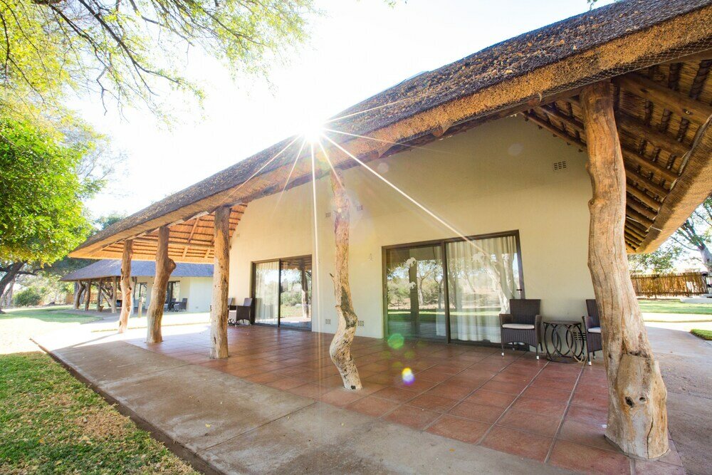 Фото отеля 1