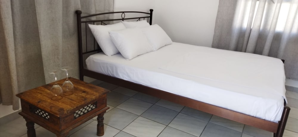 Фото Perissa Art Villa - Kitchen & Washing Machine