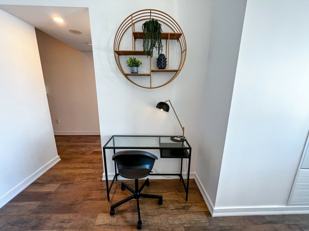 Фото Marvelous Elegant Downtown Apartments