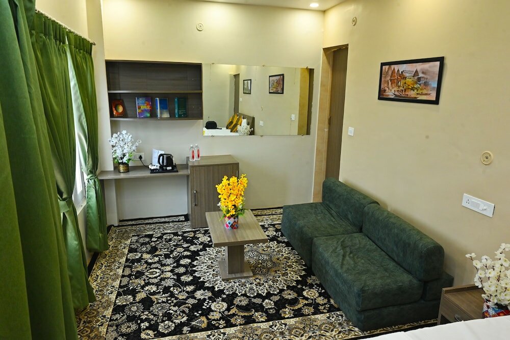 Фото Bluebells Varanasi