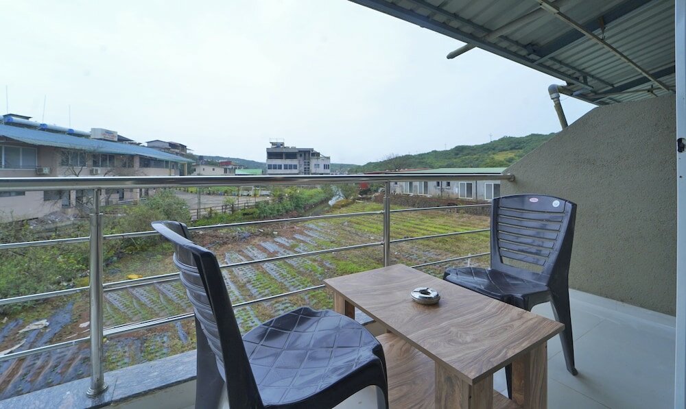 Фото Treebo Trend Iceberg