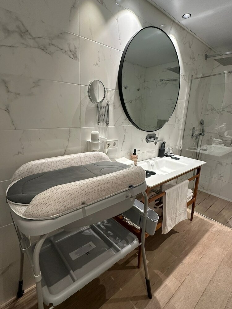 Фото Apartamentos Turísticos La Plaza