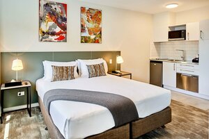 Гостиница Sojourn Apartment Hotel - Ghuznee