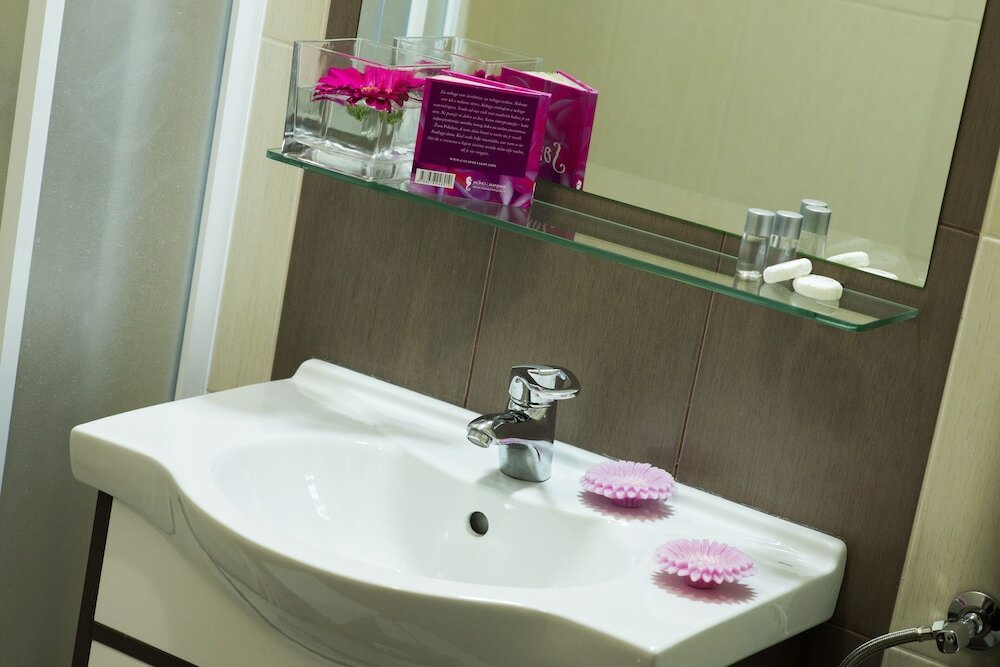 Фото Central Lux Hotel Kragujevac