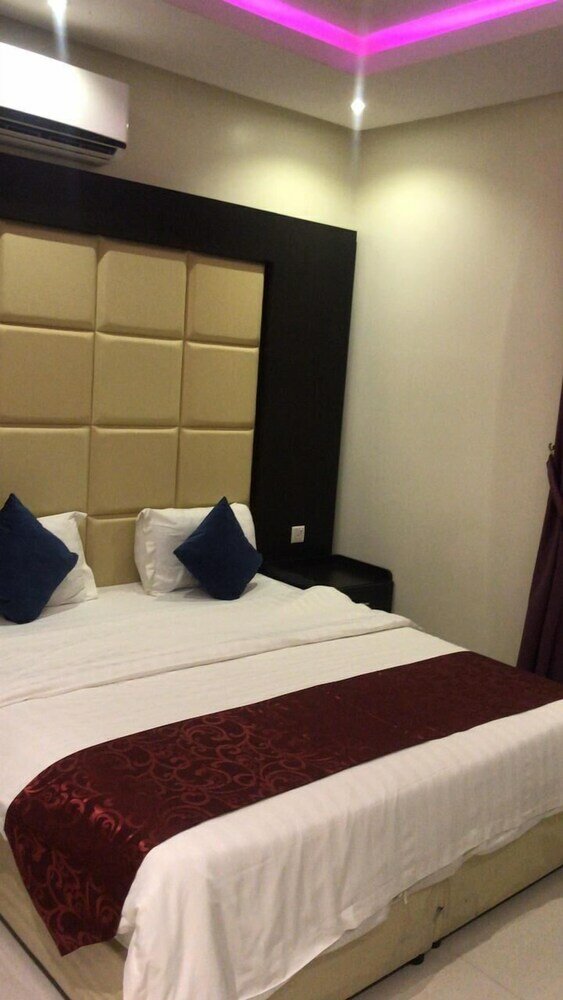 Фото In Maz Aparthotel