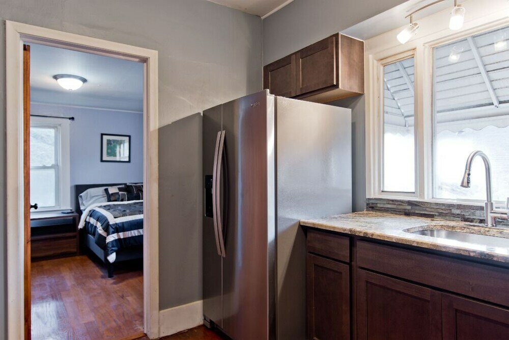 Фото Amazing 5 Bedroom Downtown Ferndale House