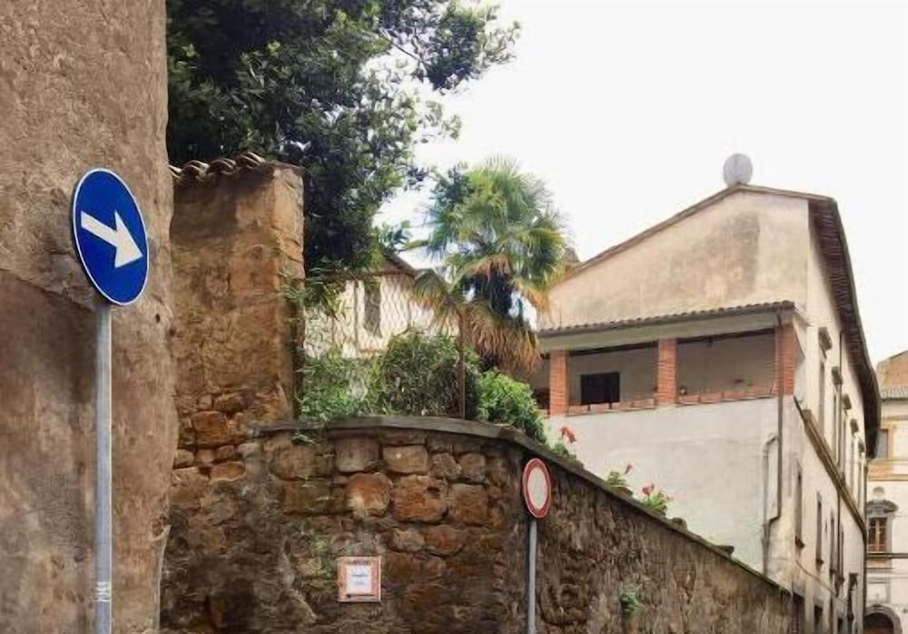 Фото Industrial Chic House