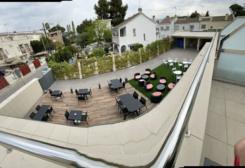 Фото Hotel 6 Bis