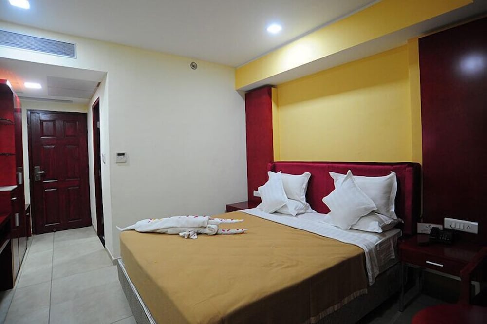 Фото Pride Biznotel - The Maison Anand