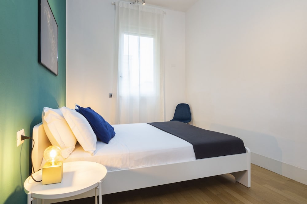 Фото Santa Valeria - 4 Bedrooms Apartment