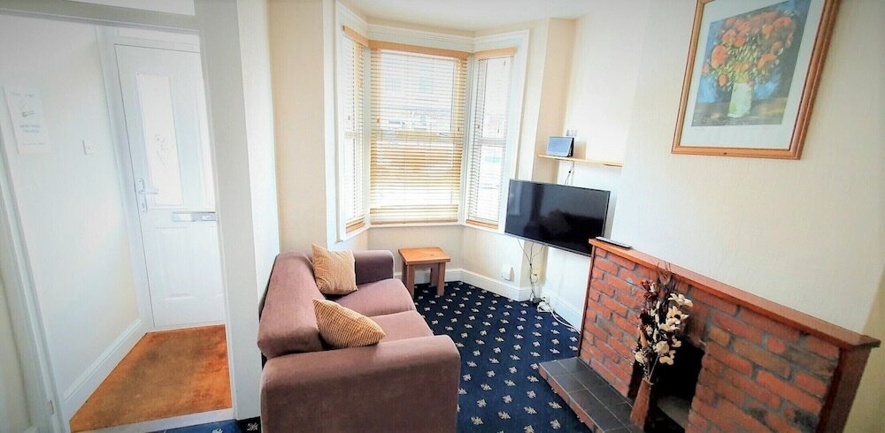 Фото 3-bed House With Superfast Wi-fi, Dw Lettings 15vr