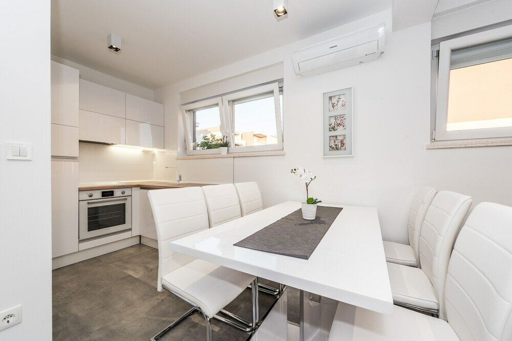 Фото Villa Magnifica Apartments with pool