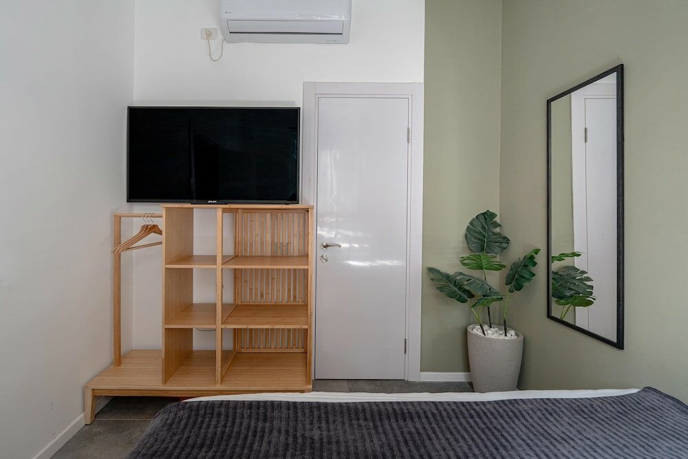 Фото Carmel Beach House by Berry Stays